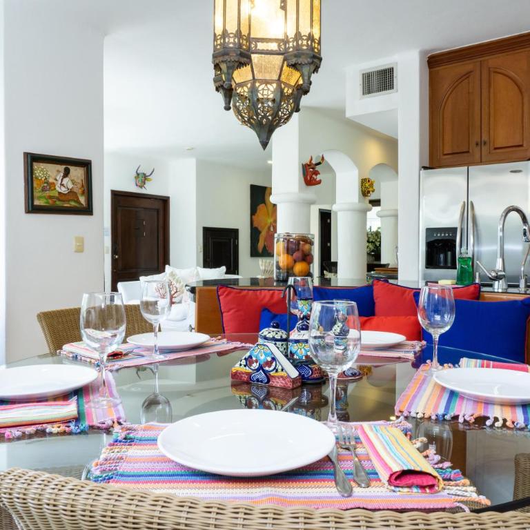 Royal Palms 8 condo - Two-Bedroom Apartment - 52