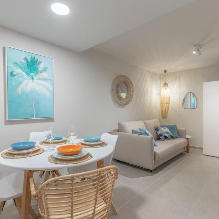 Exclusive Design Loft with air-conditioning 7 minutes from the beach - One-Bedroom Apartment - 7