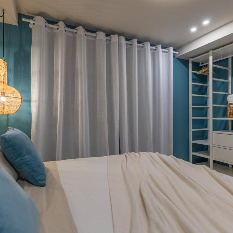 Exclusive Design Loft with air-conditioning 7 minutes from the beach - One-Bedroom Apartment - 15
