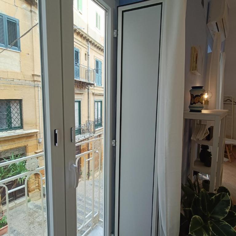 Momoflat - One-Bedroom Apartment - 10