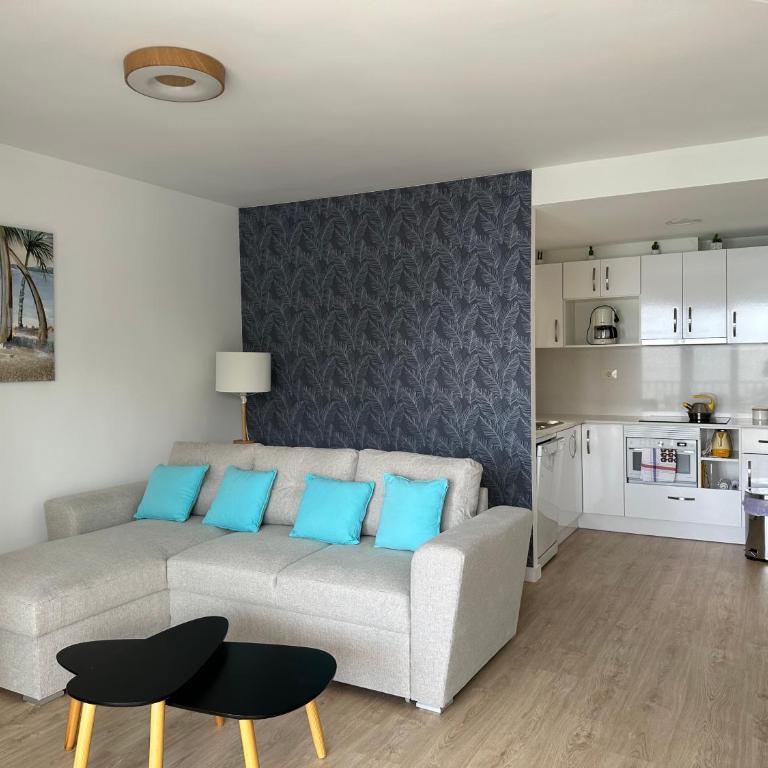 Playa Cargador, vista frontal, céntrico. - Apartamento con vistas al mar - 11