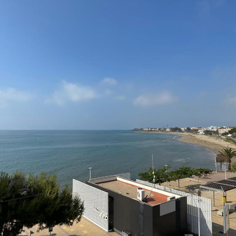Playa Cargador, vista frontal, céntrico. - Apartamento con vistas al mar - 44