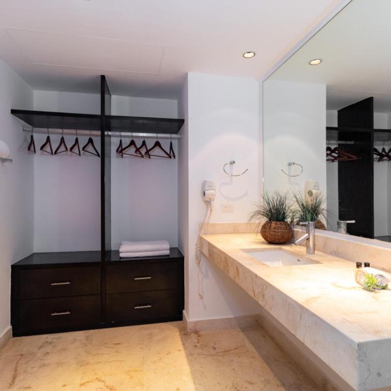Elements Garden House 21 condo - Two-Bedroom Apartment - 29