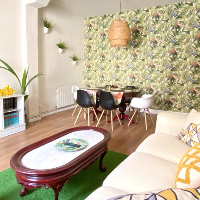 Bilbao Old Town 2 bedrooms 4 guests-Bilbao Casco Viejo 2 dormitorios 4 huéspedes EBI-306 - Two-Bedroom Apartment - 4