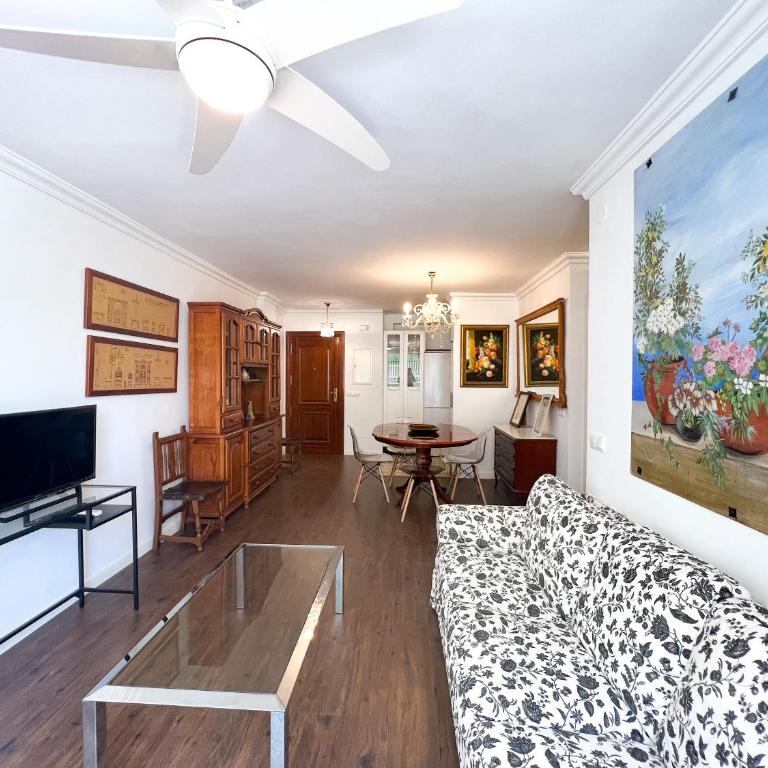 Apartment 150 m from El Palo beach, Malaga - Apartamento de 2 dormitorios - 17