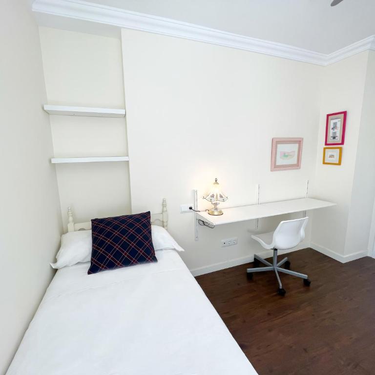 Apartment 150 m from El Palo beach, Malaga - Apartamento de 2 dormitorios - 32