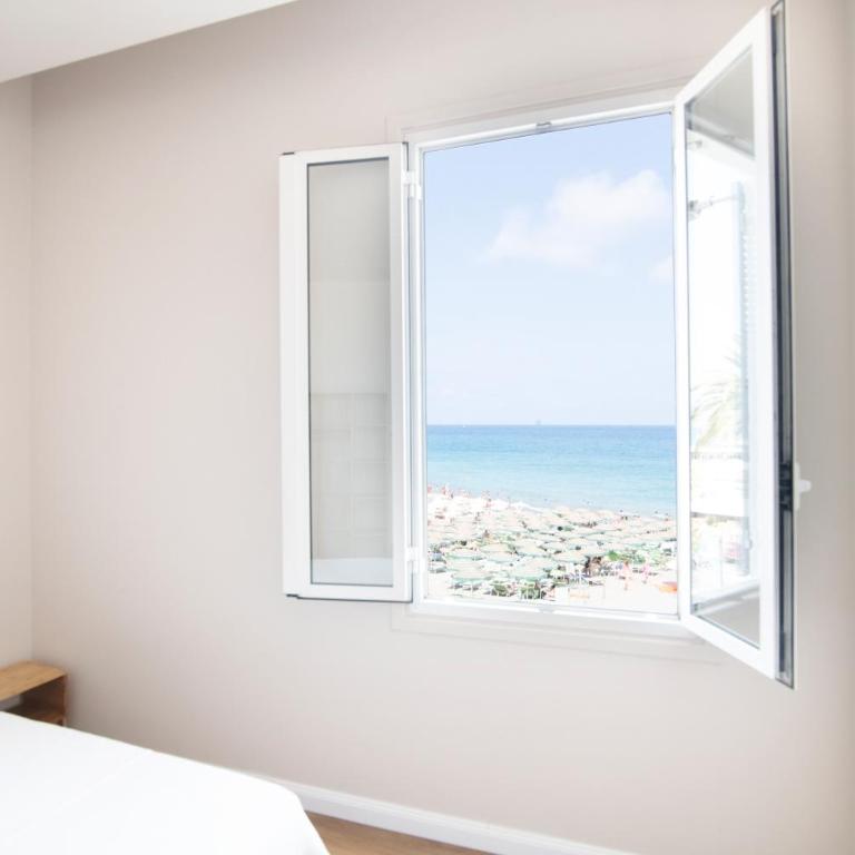 Albium Hotel - Camera Standard Matrimoniale/Doppia con Letti Singoli con Vista Mare - 1