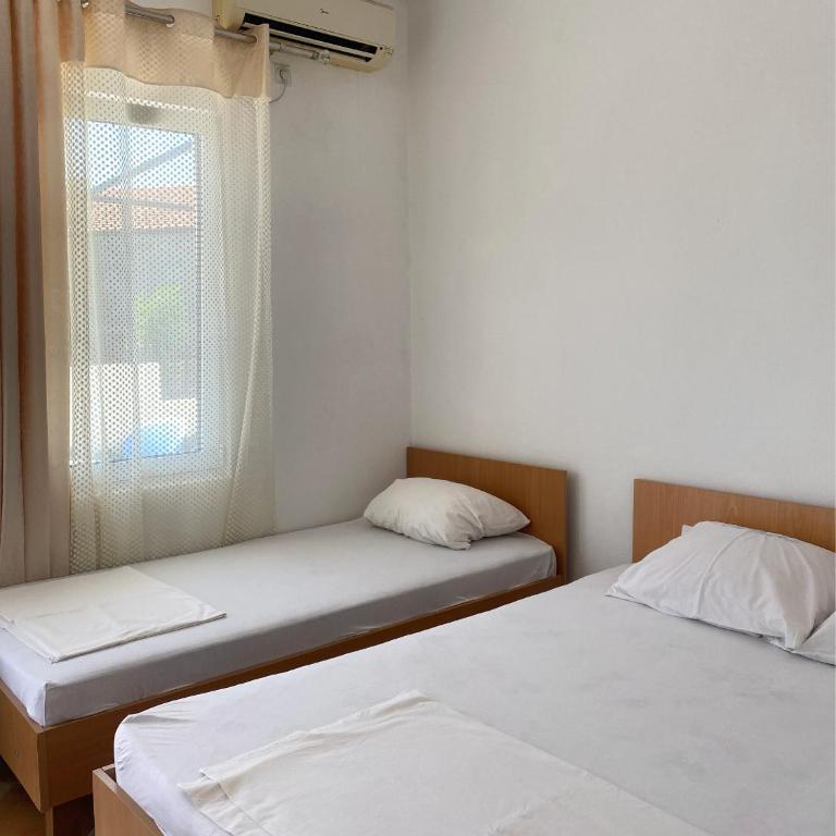 Apartments Ajdin - Triple Room with Balcony - 1