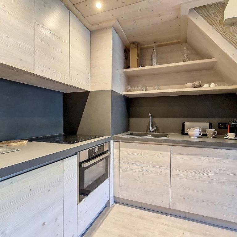 Duplex rénové à Méribel, proche pistes et commerces, balcon avec vue, Wi-Fi inclus - FR-1-688-53 - Appartamento - 5