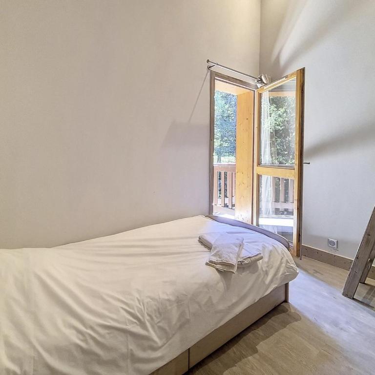 Duplex rénové à Méribel, proche pistes et commerces, balcon avec vue, Wi-Fi inclus - FR-1-688-53 - Appartamento - 6