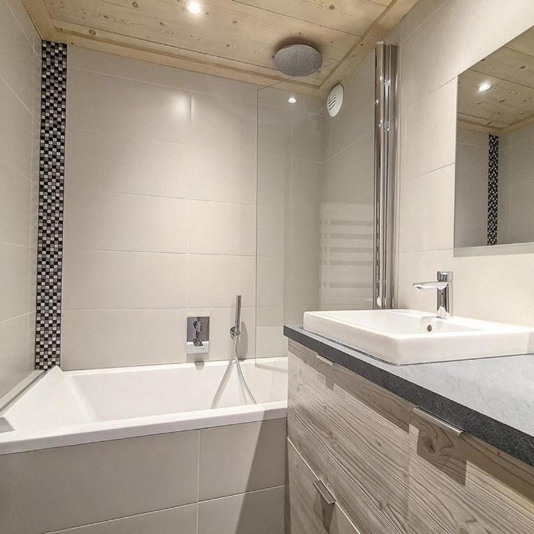 Duplex rénové à Méribel, proche pistes et commerces, balcon avec vue, Wi-Fi inclus - FR-1-688-53 - Appartamento - 8