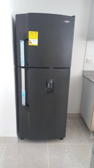 Hermoso apartamento con piscina ubicado cerca a los principales centros comerciales - Apartamento de 3 dormitorios - 18