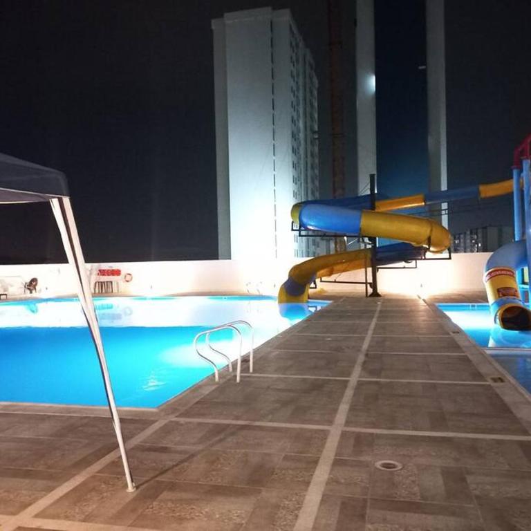 Hermoso apartamento con piscina ubicado cerca a los principales centros comerciales - Apartamento de 3 dormitorios - 25