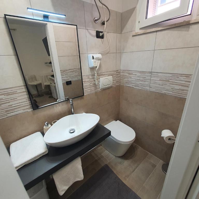 Guest House Brezza Marina - Camera Singola Deluxe - 4