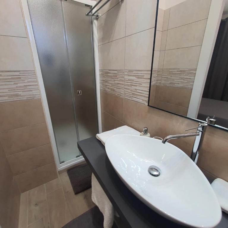 Guest House Brezza Marina - Camera Singola Deluxe - 3