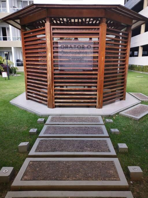 Hermoso departamento 91 MT2, PISCINA GRANDE y lindas áreas comunes - Apartamento de 2 dormitorios - 28