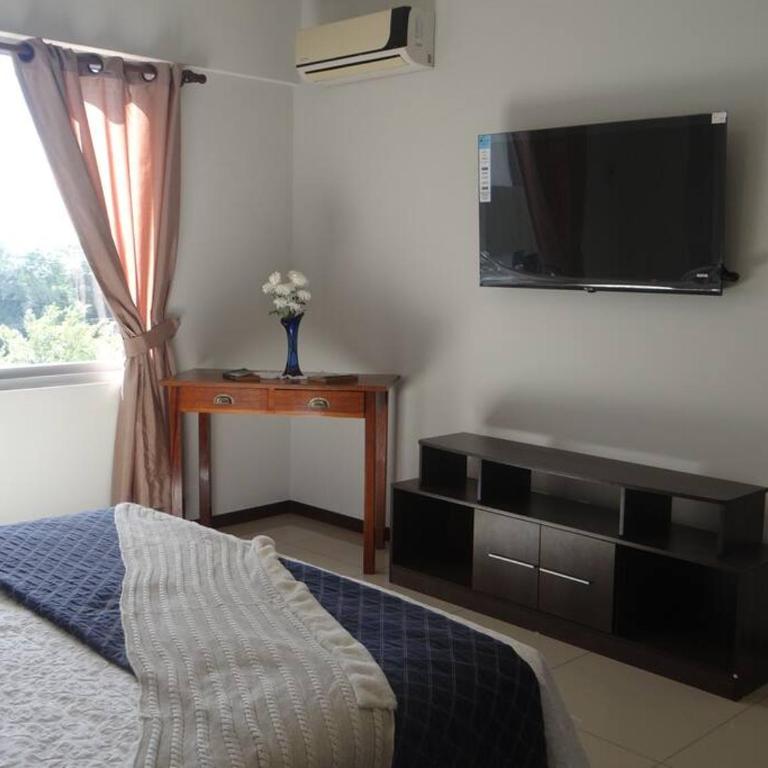 Hermoso departamento 91 MT2, PISCINA GRANDE y lindas áreas comunes - Apartamento de 2 dormitorios - 32