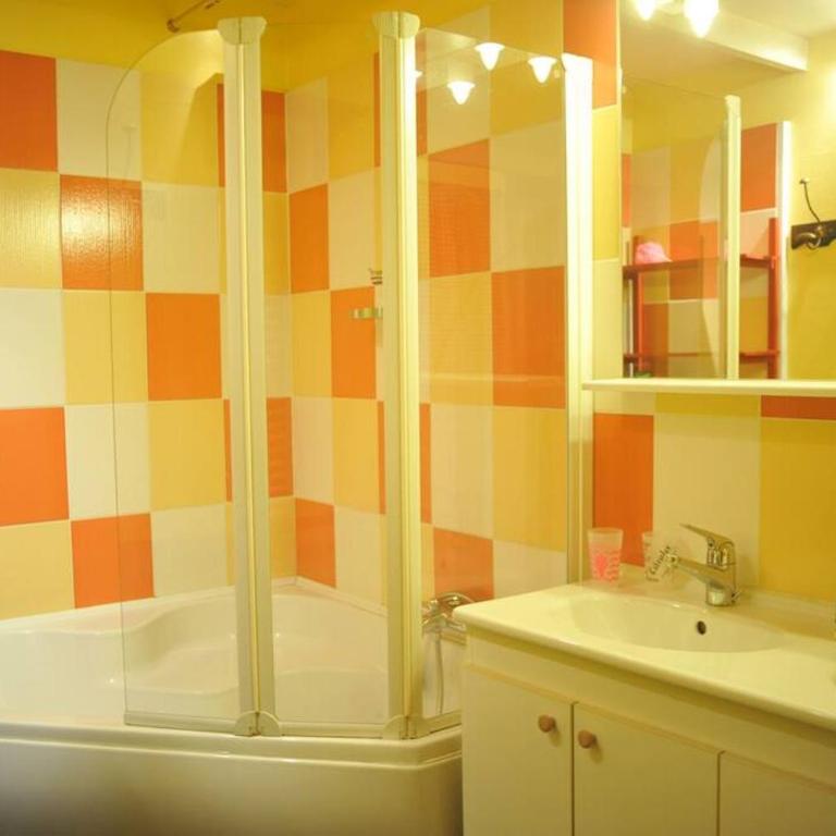 Grand appartement au centre du village minimum 2 nuits - Appartement - 5
