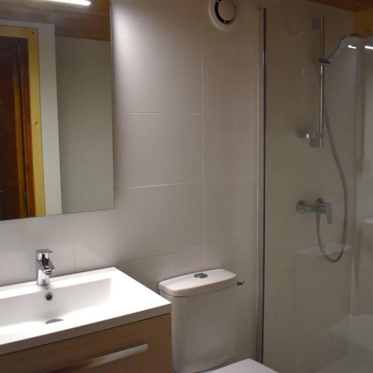 Chalet en Pierre avec Cheminée, 3 Chambres & Balcon, WIFI, Bolquère - 7 pers - Chalet 2 Chambres - 8