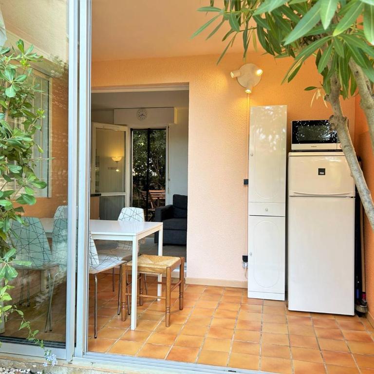 Appartement T2 avec Jardin, Parking et Climatiseur - Proche Plage Bormes-les-Mimosas - FR-1-251-436 - Apartamento - 11