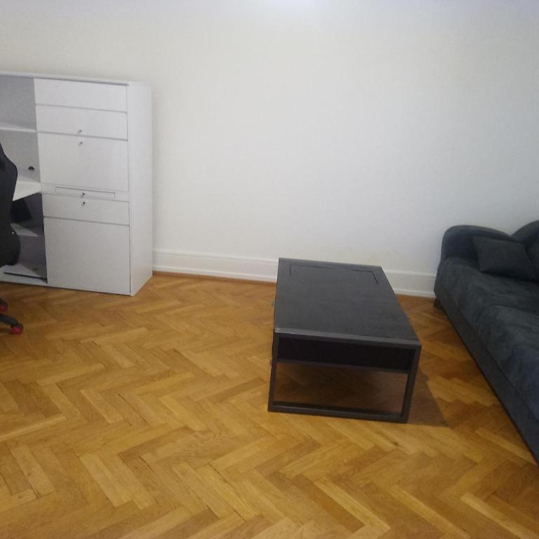 Charming flat center and near the lake - Chambre Familiale avec Salle de Bains - 38