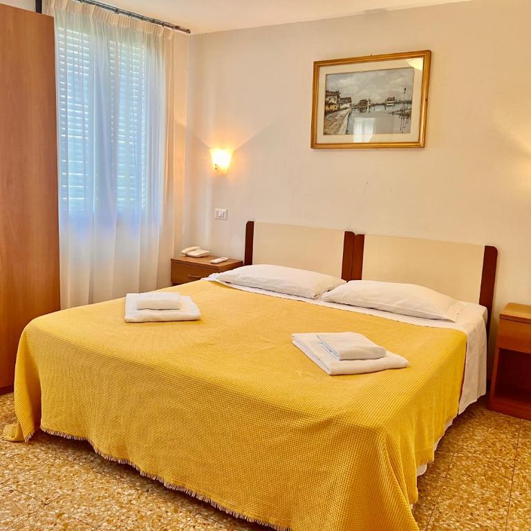 Hotel Canada - Camera Matrimoniale/Doppia con Letti Singoli con Vista Canale - 4