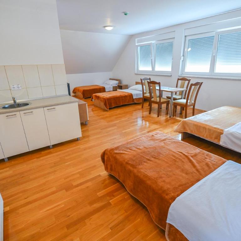 Hotel SLJIVNO - Apartman - 4