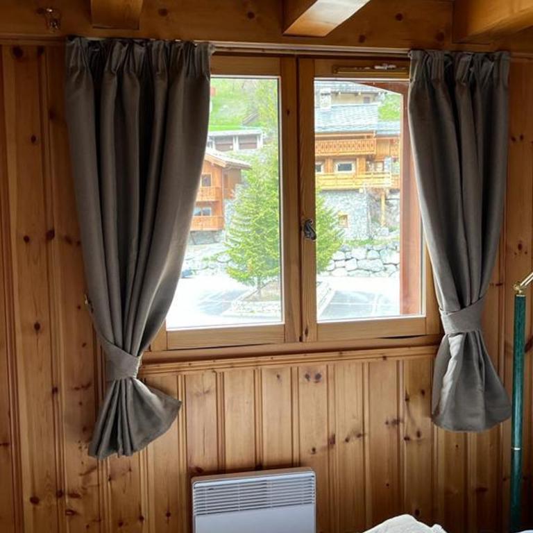 Charmant Duplex Calme Proche Pistes/Commerces avec Terrasse - FR-1-688-49 - Appartement - 5