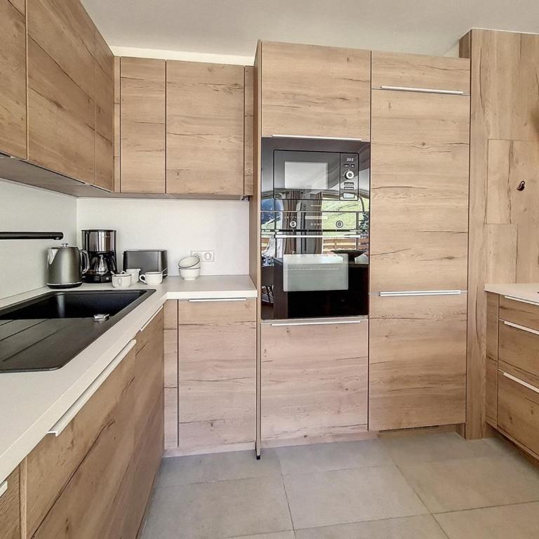 Spacieux apt rénové, ski aux pieds, cœur Mottaret, parking privé - Appartement 3 Chambres - 11