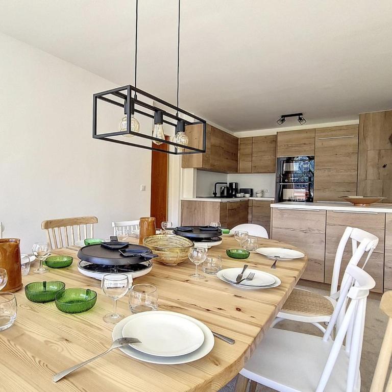 Spacieux apt rénové, ski aux pieds, cœur Mottaret, parking privé - Appartement 3 Chambres - 12