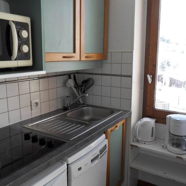 Studio 28m2 vue pistes plein sud du dimanche au dimanche - Apartment mit 1 Schlafzimmer - 10