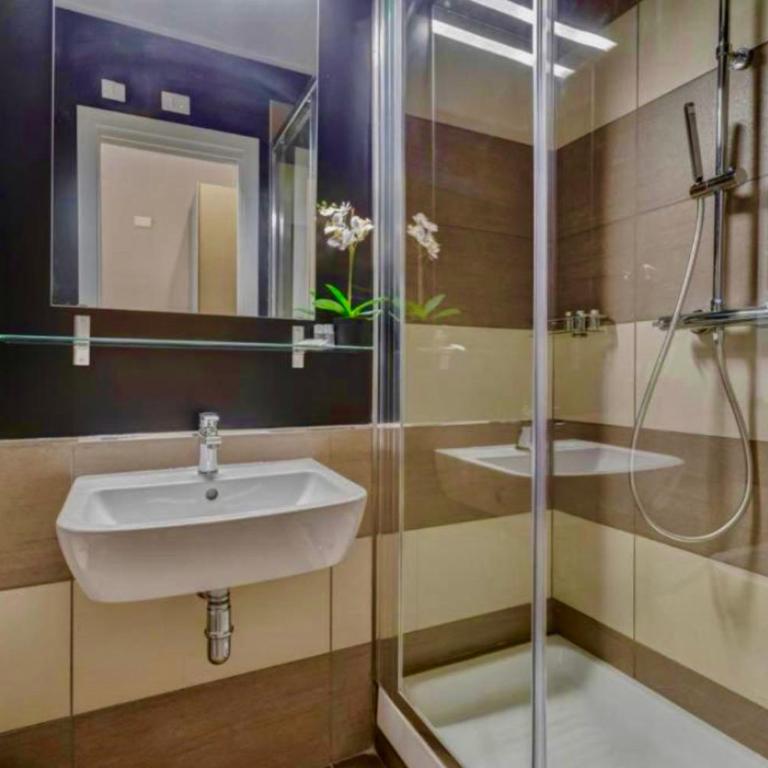 DGS APARTHOTEL - One-Bedroom Apartment - 32