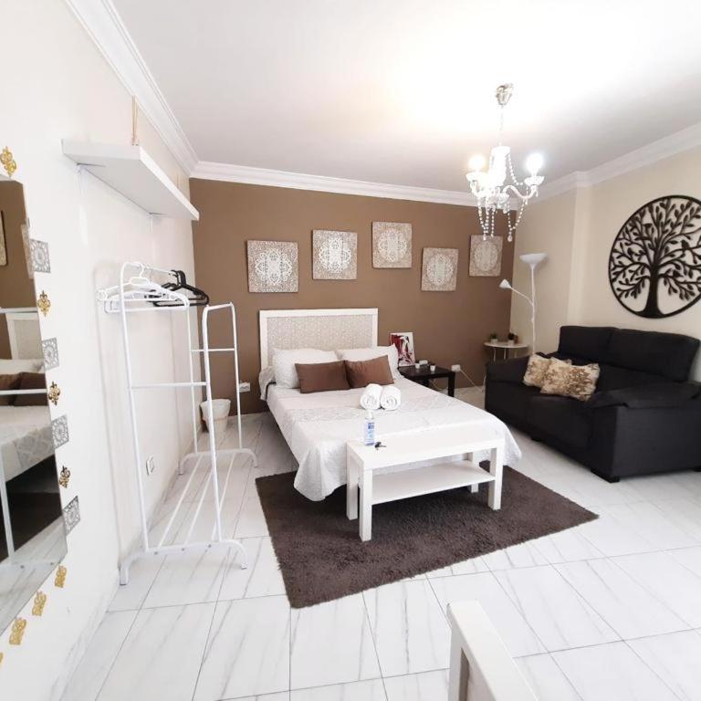 Budget and cute rooms with balcony Sevilla center - Apartment with Balcony - 2