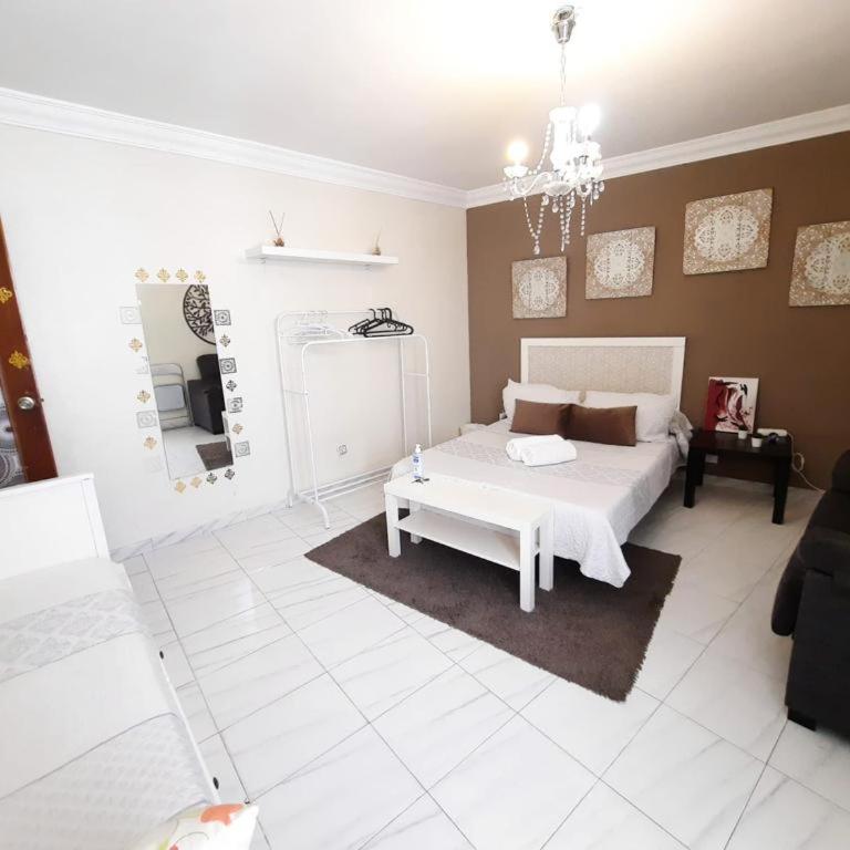 Budget and cute rooms with balcony Sevilla center - Apartment with Balcony - 13