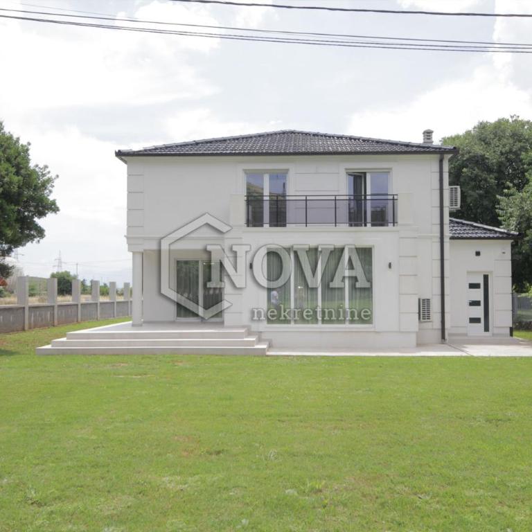 Vila Mikeli - Three-Bedroom Villa - 38