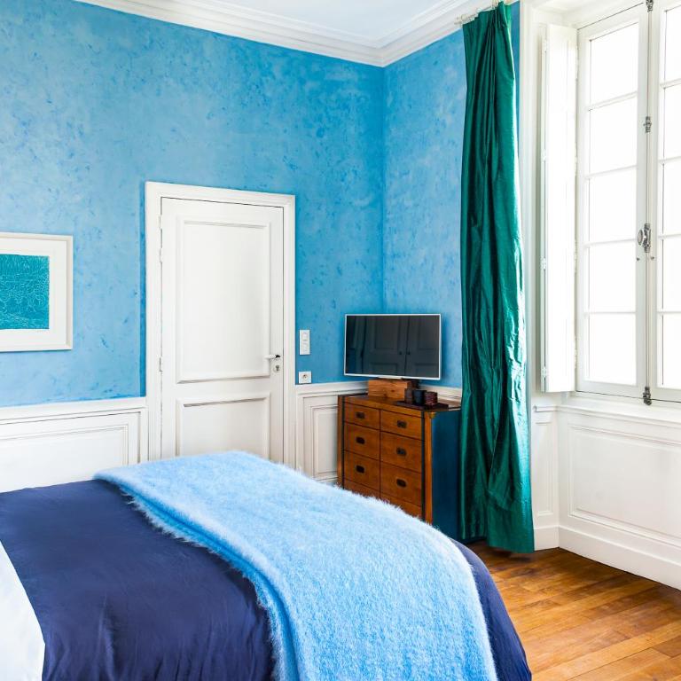 Chambres d'Hôtes Eden Ouest - Chambre Double/Lits Jumeaux - Bleue - 1