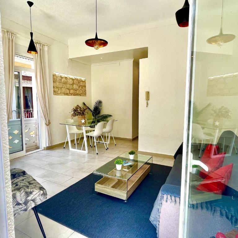 San Francisco Home by Gloove - Apartment with Balcony - 11