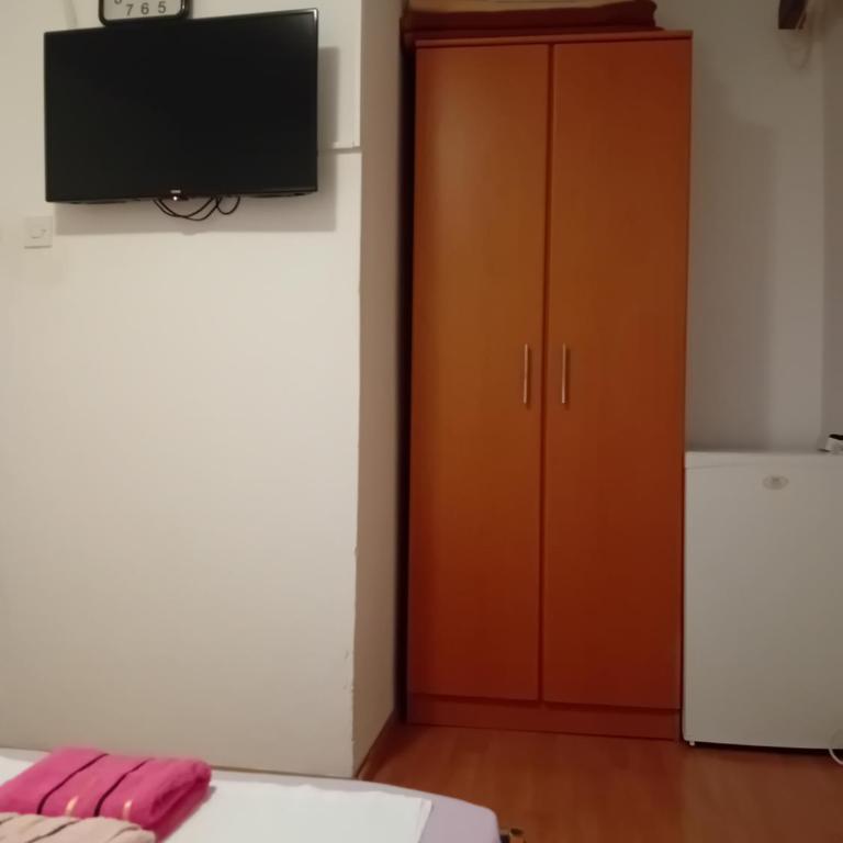 Sara apartments - Deluxe Double Room (2 Adults + 1 Child) - 5