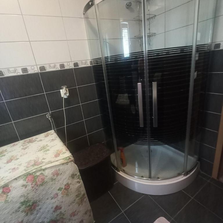 Sleep & fly - Sarajevo Airport apartment - Apartman sa 1 Spavaćom Sobom - 9
