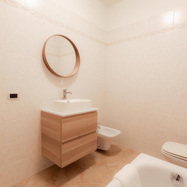Porta Torre Como Apartment - By Relais Di Giada - Two-Bedroom Apartment - 12
