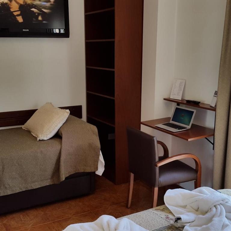 Hotel del Sol - Habitación Cuádruple Clásica - 1