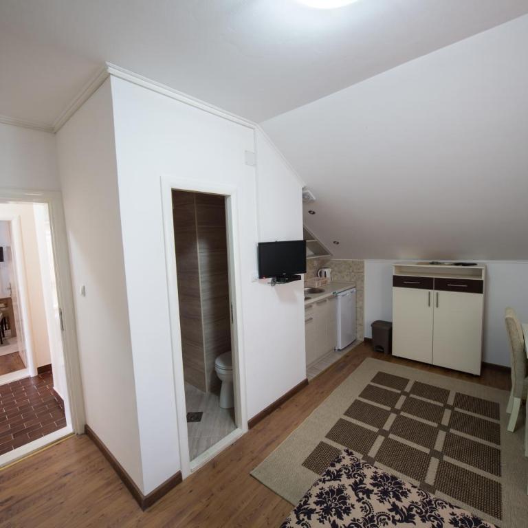 Apartments Pavićević - Studio (2 Adults) - 4