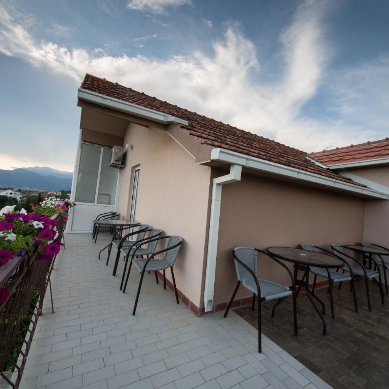 Apartments Pavićević - Studio with Terrace and Sea View - 1