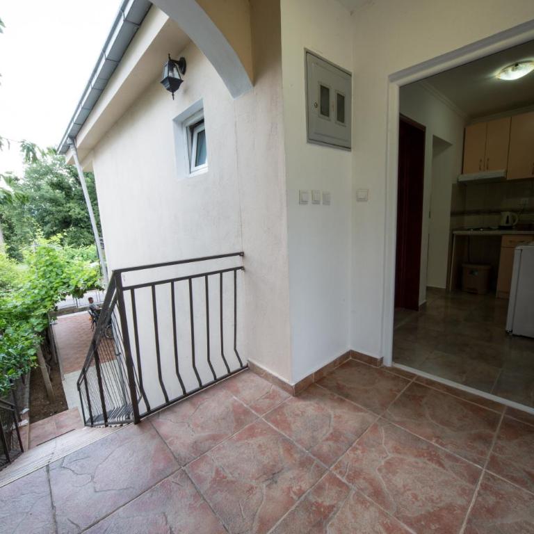 Apartments Pavićević - Two-Bedroom Apartment with Balcony and Garden View - 11