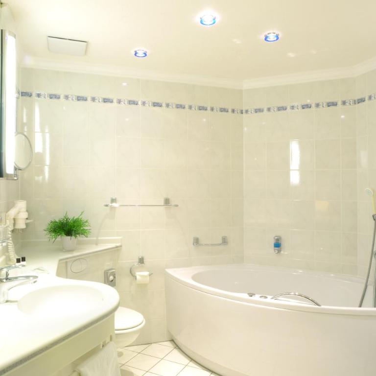 Ringhotel Loew's Merkur - Comfort Double Room - 13