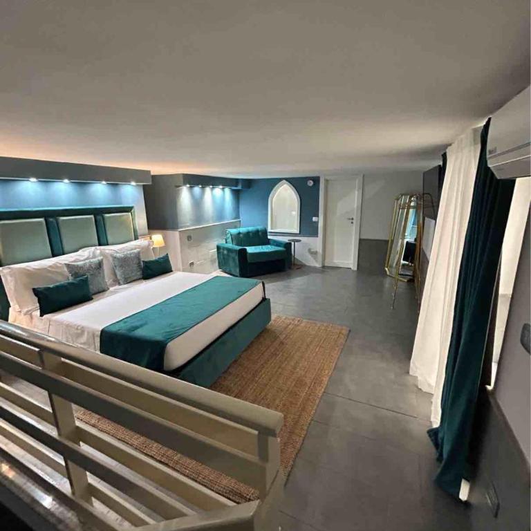 A un passo dal Castello Maschio ANGIOINO Appartment - Appartamento Superior - 25