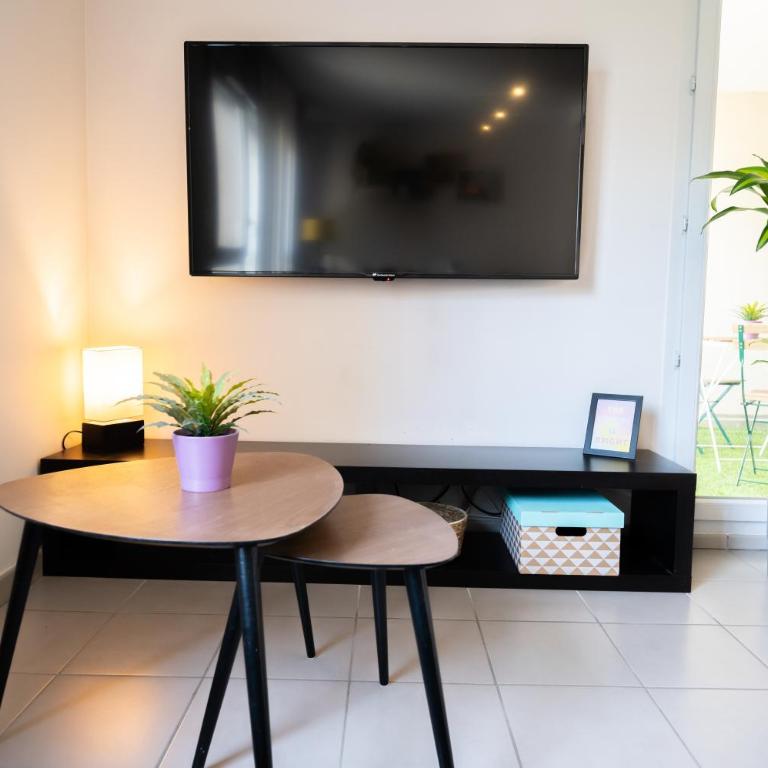 Chez Léon - Métro, Bus, Garage Double, 6 Personnes - Apartamento de 2 dormitorios - 8