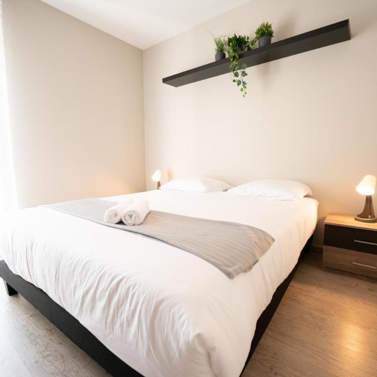 Chez Léon - Métro, Bus, Garage Double, 6 Personnes - Apartamento de 2 dormitorios - 6