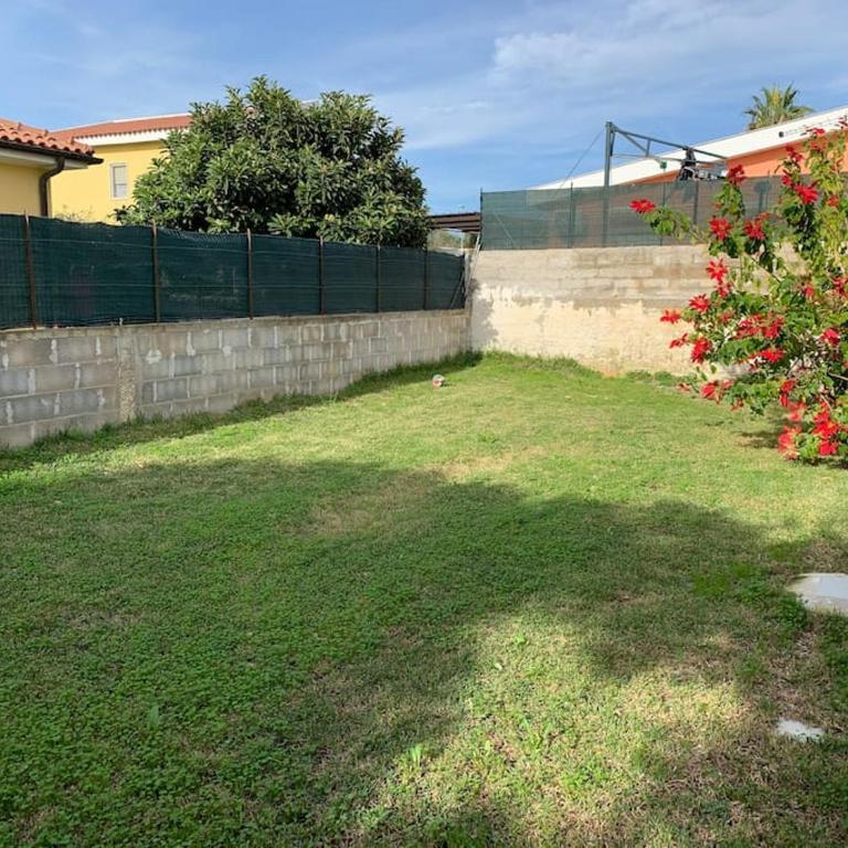 Villa Fiori giardino, 400 m. mare con parcheggio - Casa con 3 Camere da Letto - 6