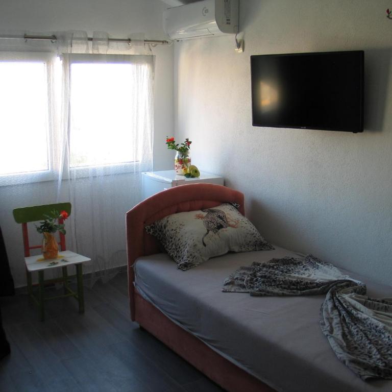 Guest House Dena - Family Room with Balcony and Sea View (2 Adults + 2 Children) - 24